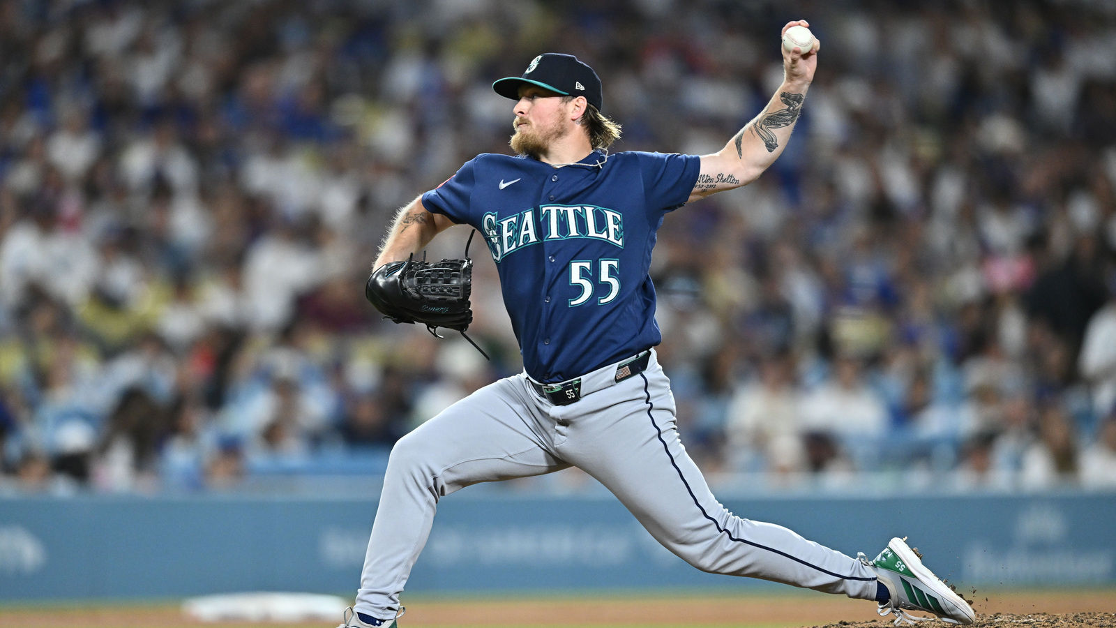 MLB suspends Mariners reliever Gabe Speier and manager Dan Wilson