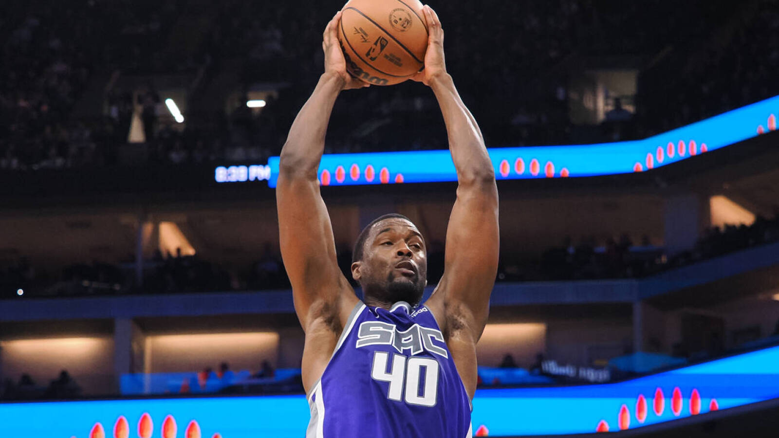 Kings agree to extension with Harrison Barnes