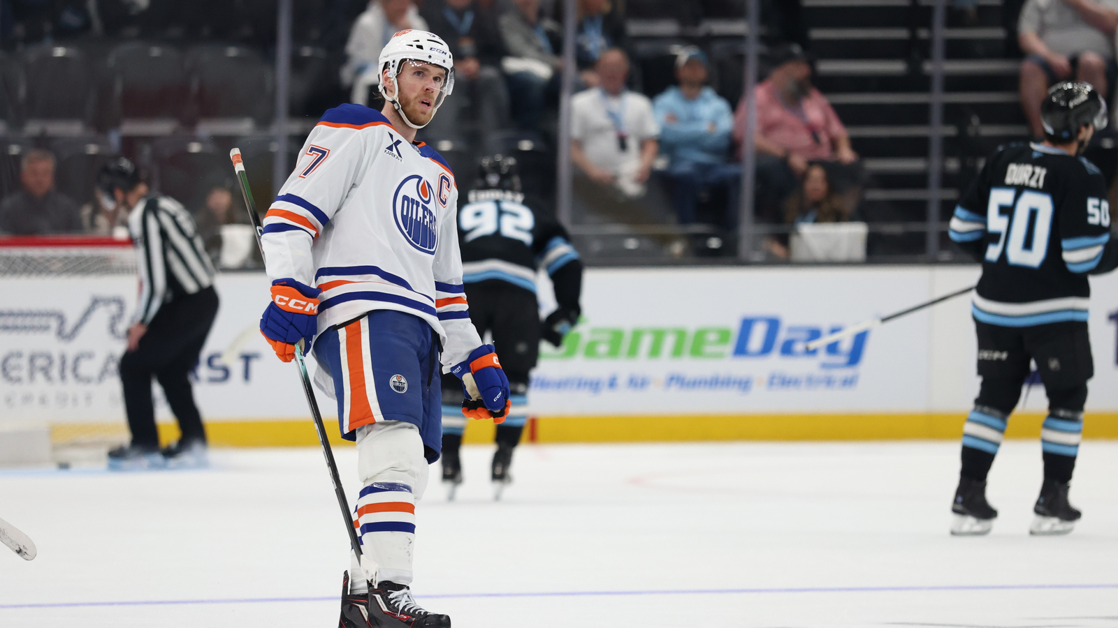 Analyst Predicts Connor McDavid Will Join Gretzky in Exclusive Club