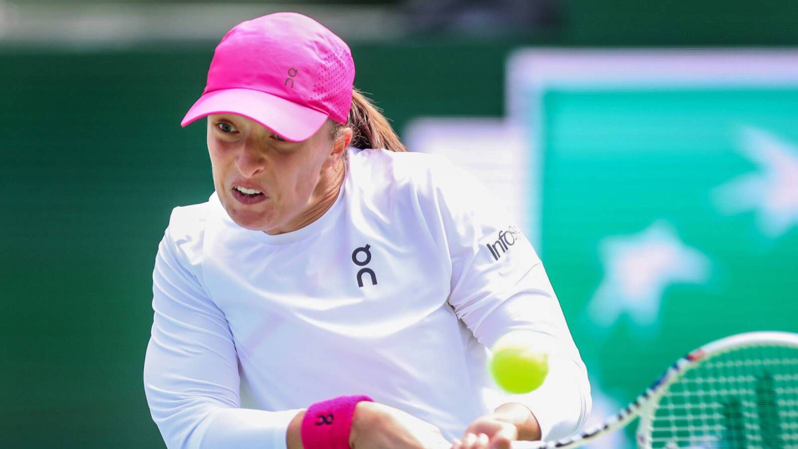 Watch: Shocking! Caroline Wozniacki retires with toe injury against Iga Swiatek who now reaches the semifinals at 2024 Indian Wells