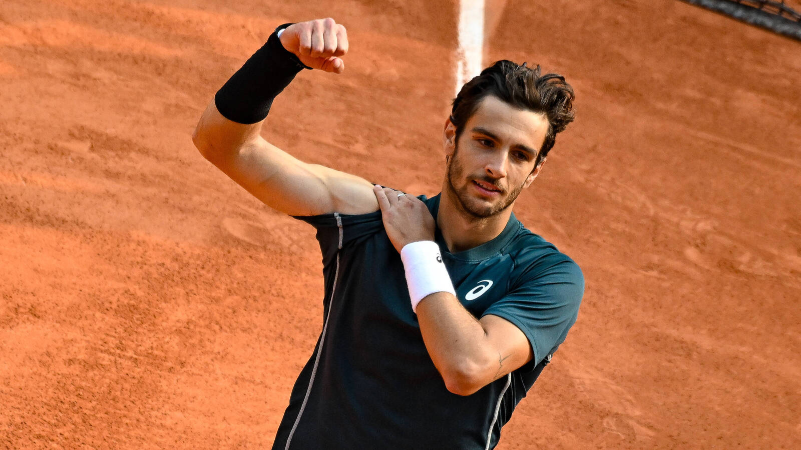 Serena Williams’ Ex-Coach Calls Lorenzo Musetti ‘Very Lucky’ on Avoiding Default for Kicking a Ball at Lineswoman at Roland Garros