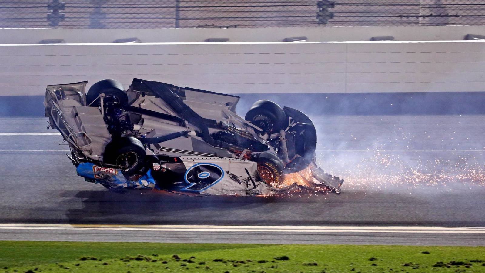 Fans Blast Nascar Over Handling Of Ryan Newman Daytona 500 Crash Yardbarker