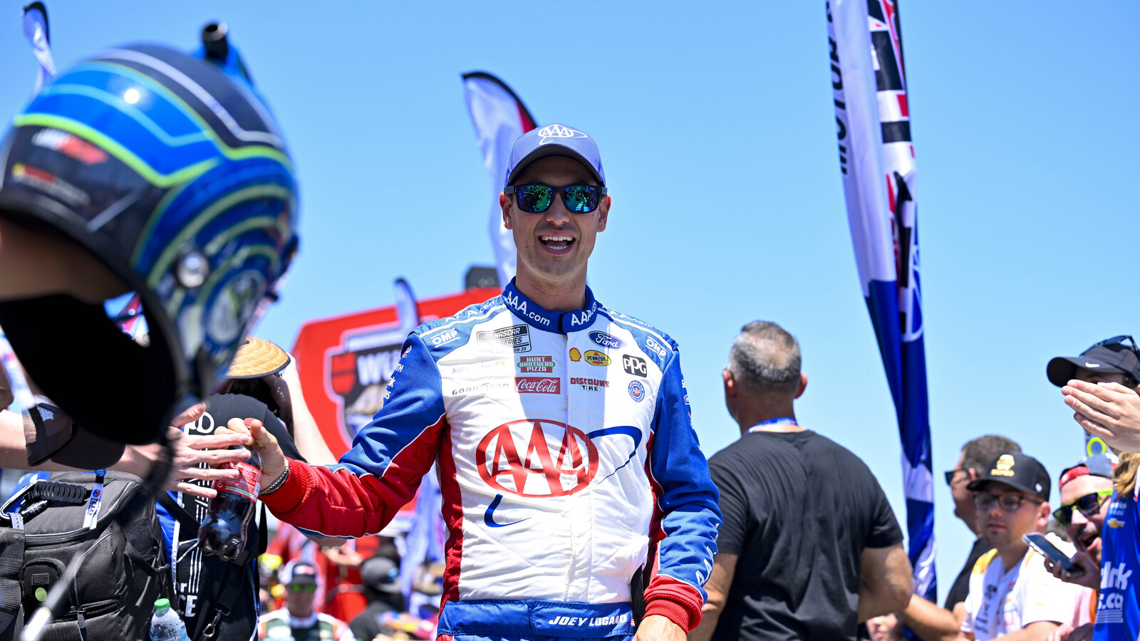 'He Sees It in Color': Joey Logano’s Former Crew Chief Describes What Sets Team Penske Driver Apart From His Competition