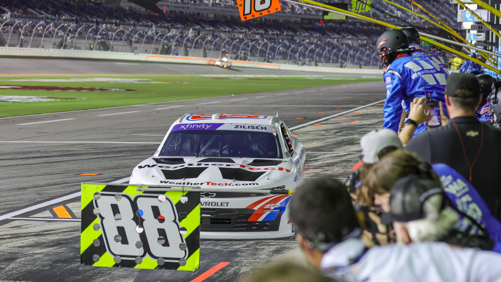 Jordan Anderson Crashes During Stage 1 as Connor Zilisch Sweeps Lap After Lap