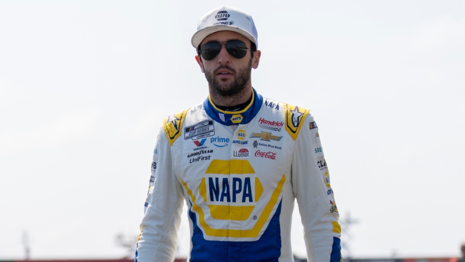 NASCAR insiders sound off on controversial Chase Elliott, No. 9 team call at Dover