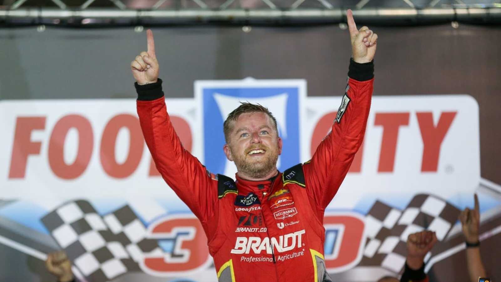 Justin Allgaier pulls out Xfinity playoff victory at Bristol