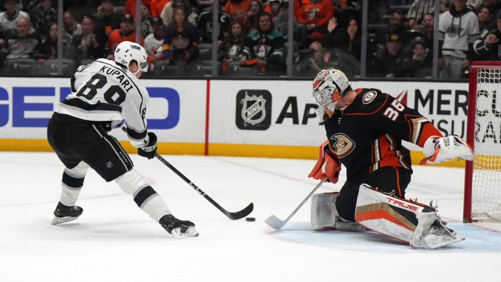 NHL Rumour: Anaheim Ducks Goaltender Could Be On The Move