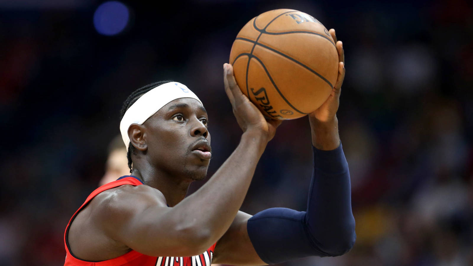 Jrue Holiday traded to Bucks for Eric Bledsoe, George Hill, draft picks