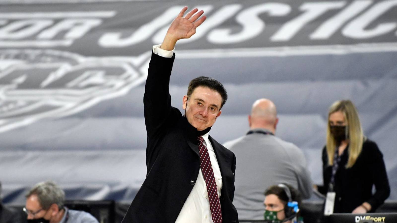 rick pitino in heaven at iona done with big time schools yardbarker