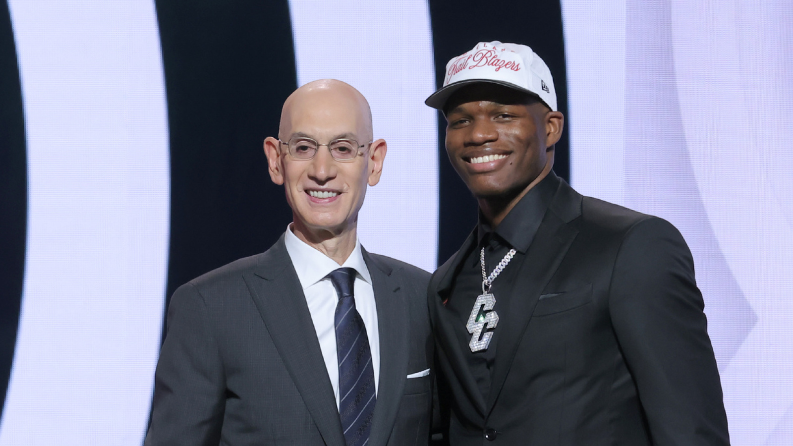 Grizzlies to acquire No. 11 pick, take player coming off shoulder injury