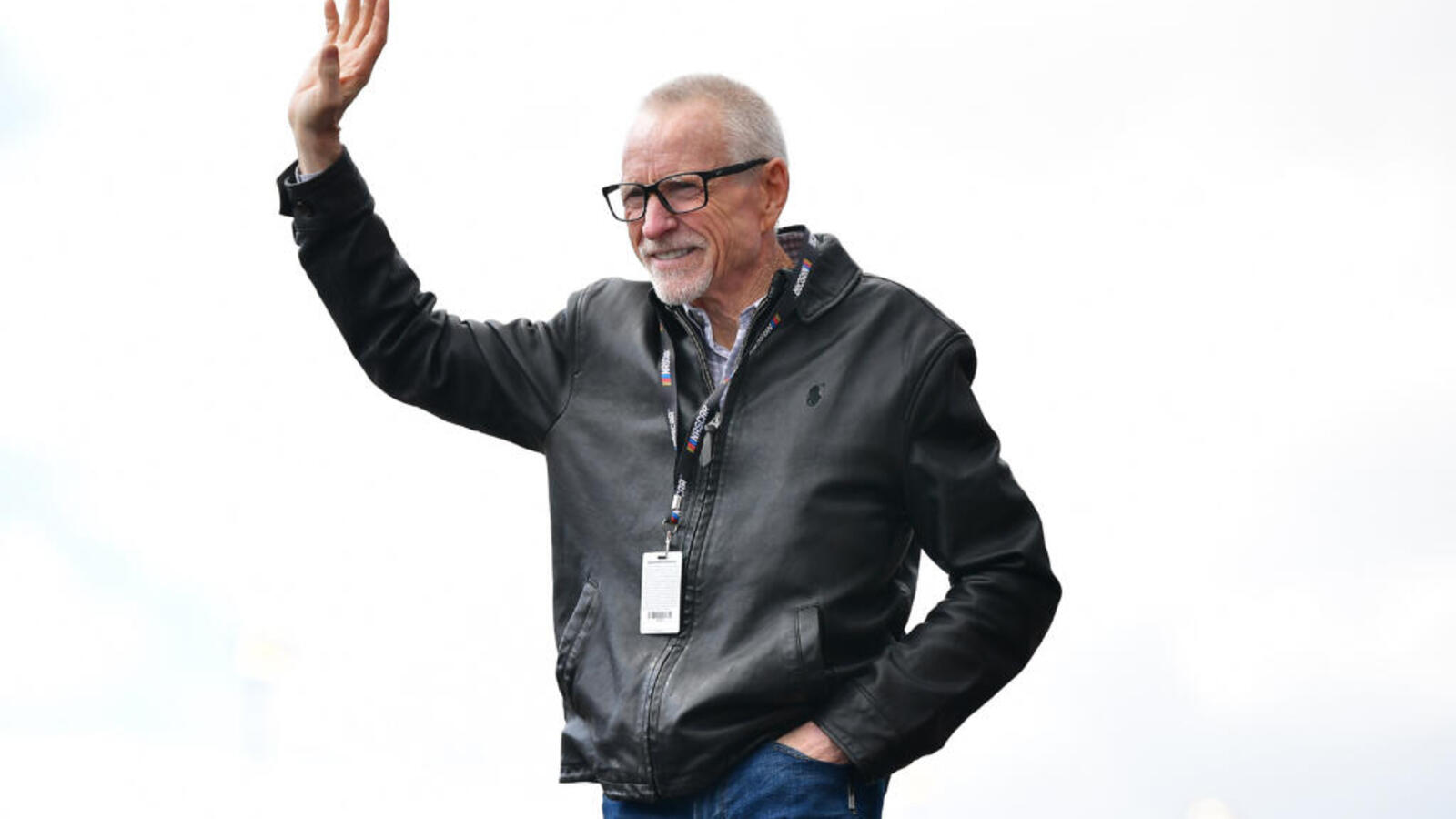 Mark Martin Makes Partial Return to NASCAR Cup Series Garage