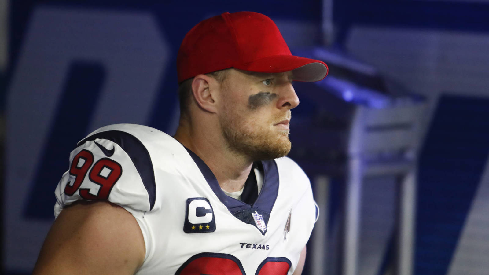 J.J. Watt tuning out trade rumors by vacationing in Hawaii
