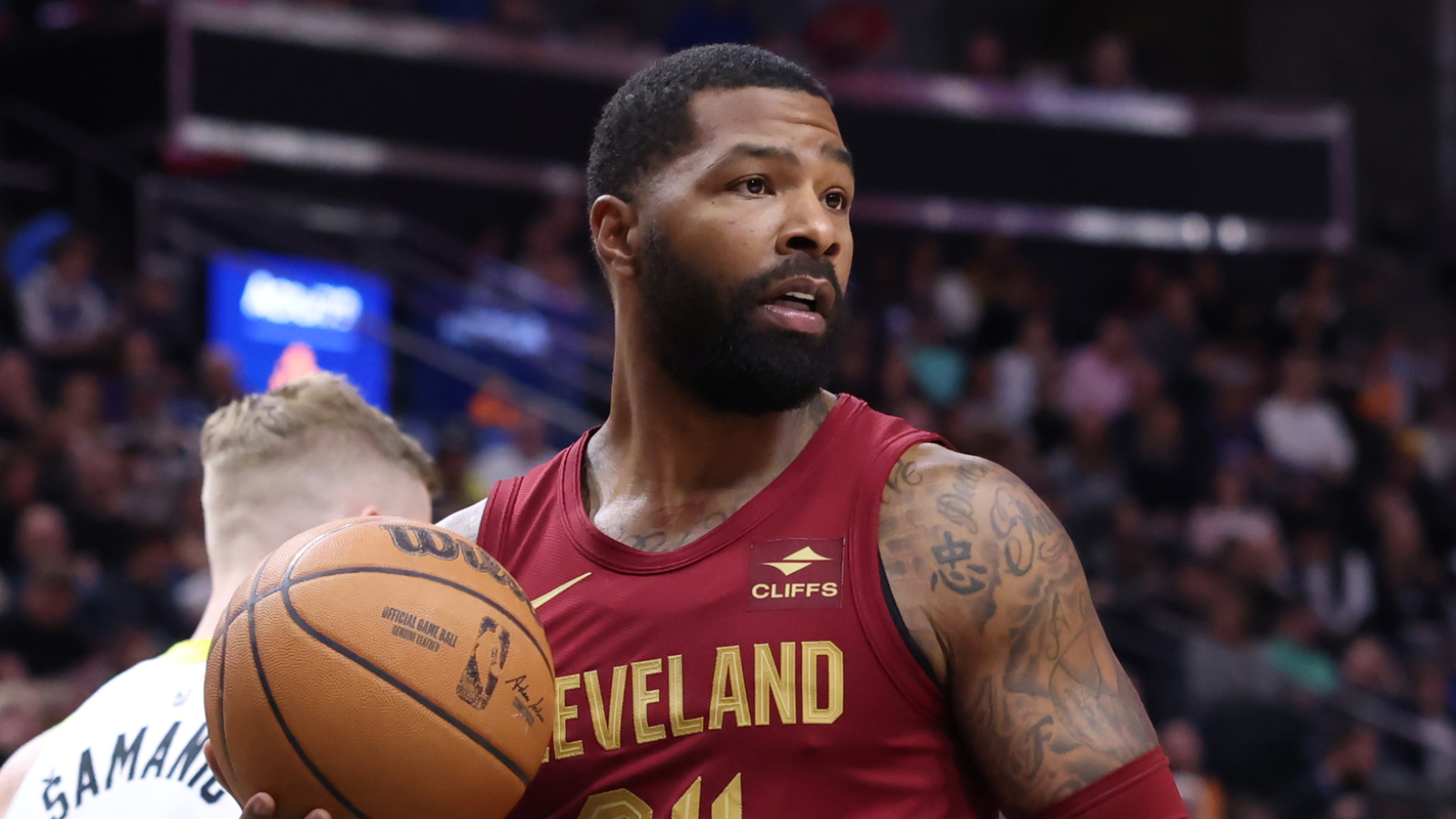 Knicks reunite with veteran forward