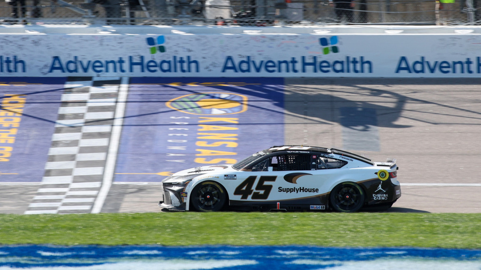 Tyler Reddick on pole for Jack Link's 500 at Talladega after qualifying rained out