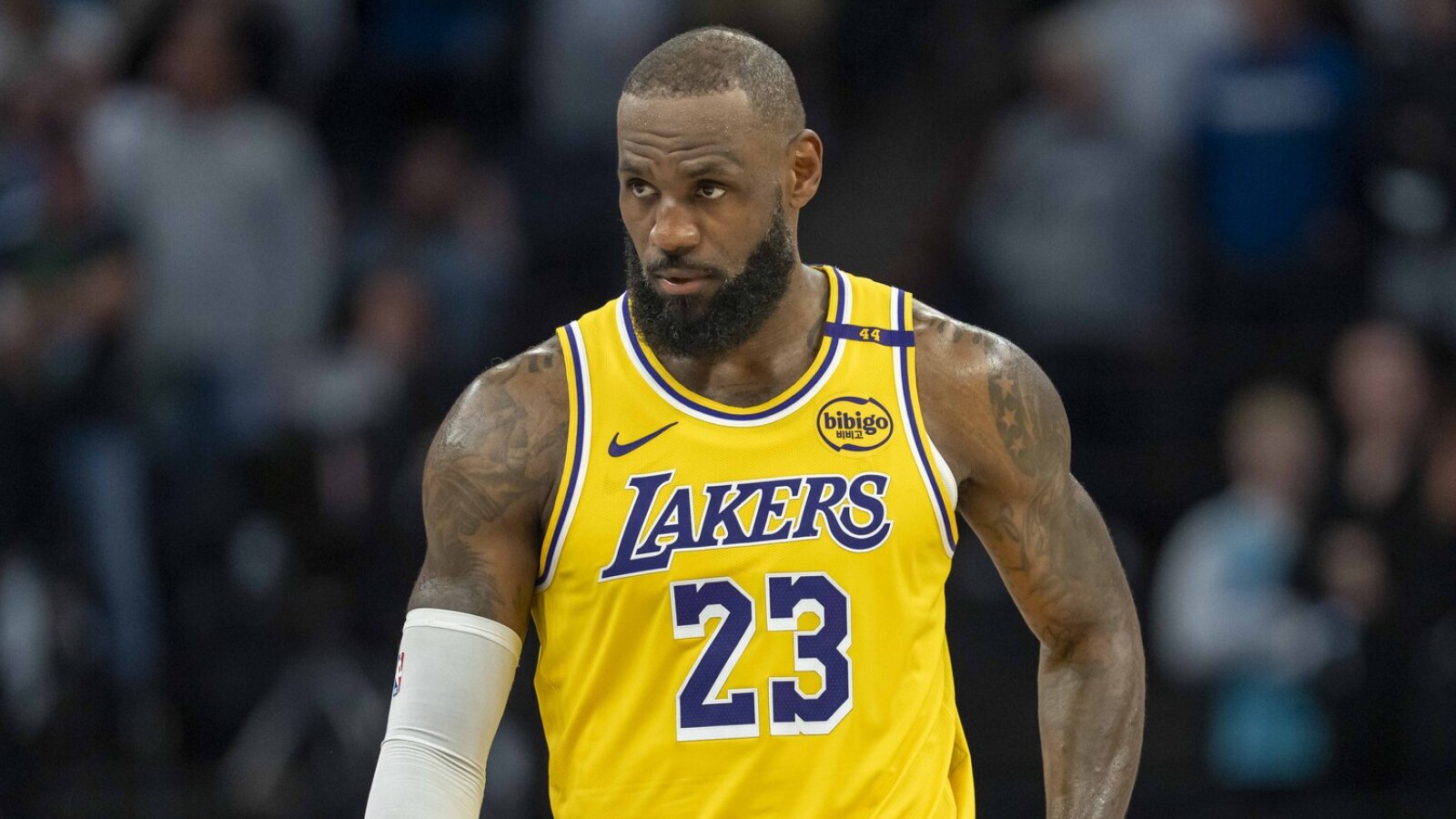 Would it be better for LeBron James to retire after 2026 season?