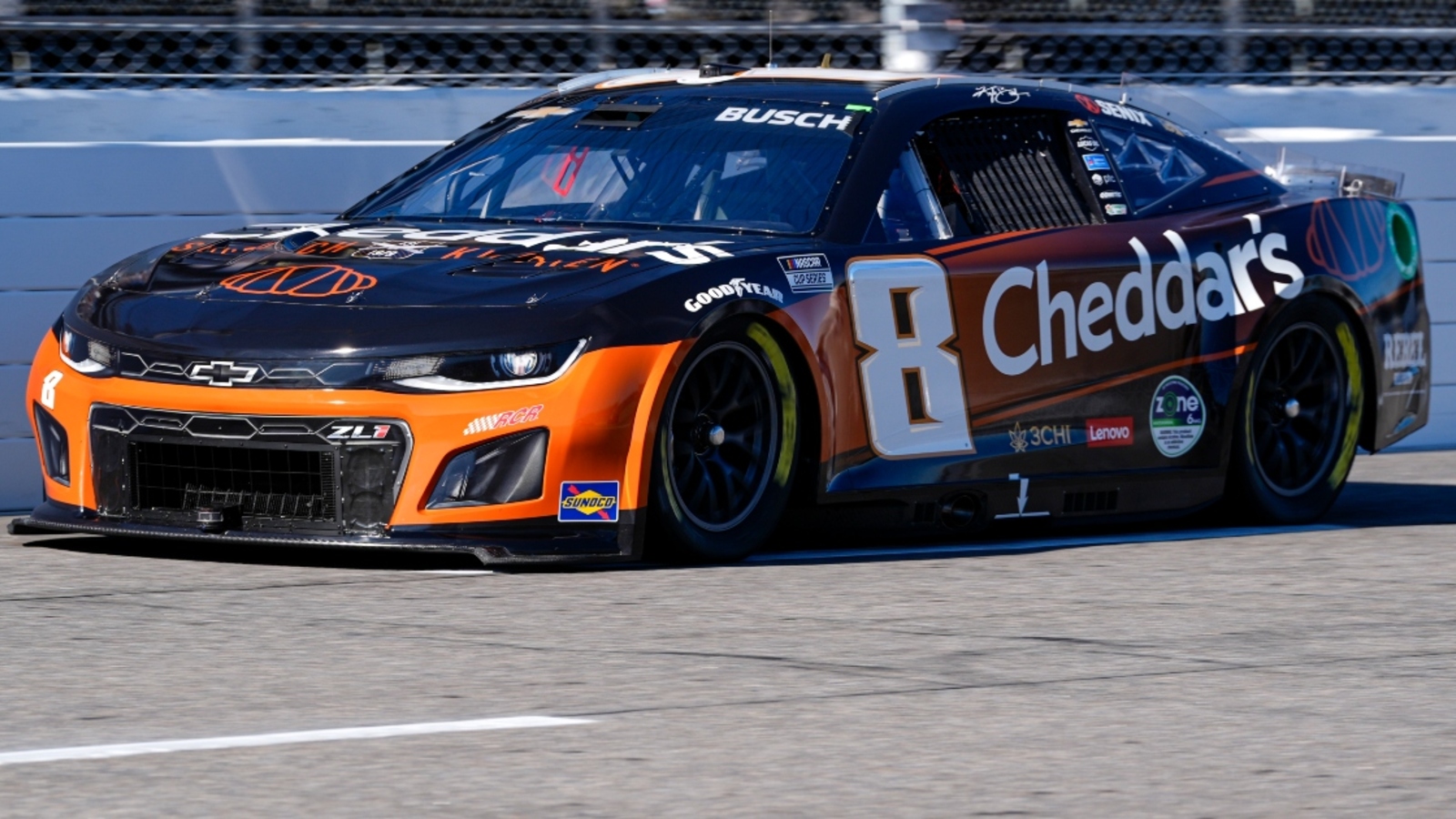 NASCAR insiders address overlooked restart controversy at Martinsville involving Kyle Busch