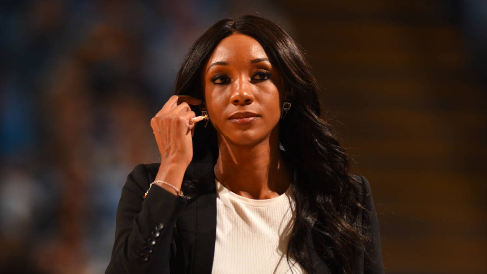 Espn S Maria Taylor Responds To Radio Host S Sexist Tweet Yardbarker