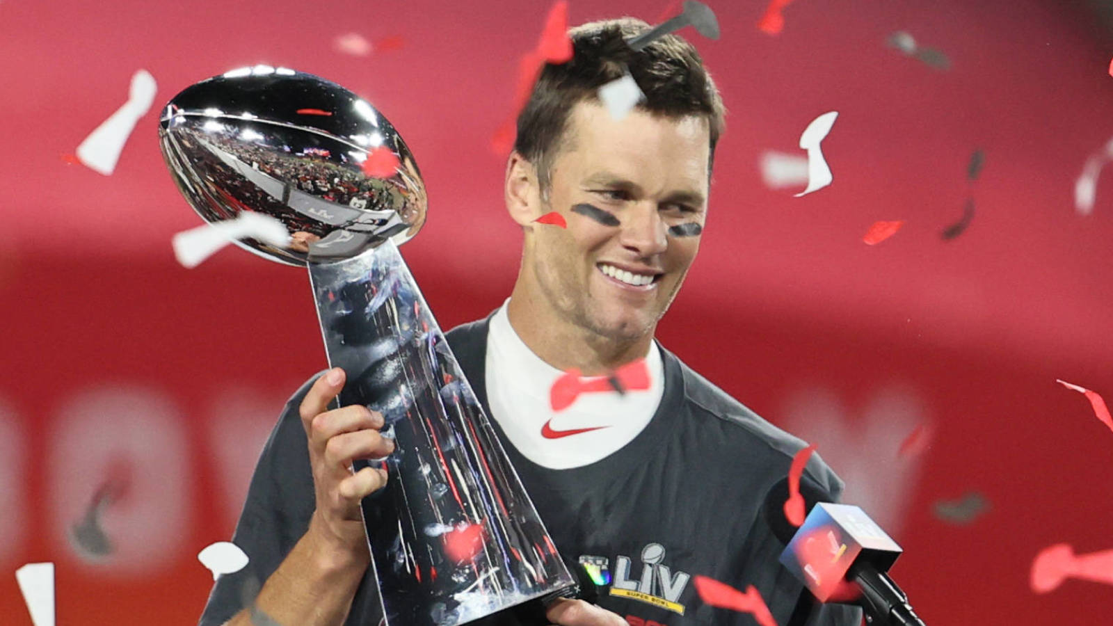 Get Chris Godwin Wife Super Bowl Pics