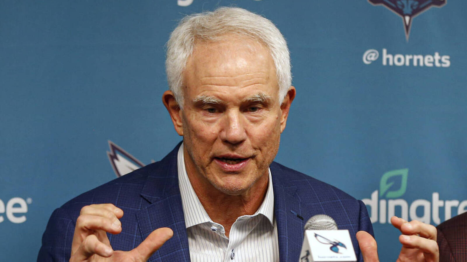 GM Mitch Kupchak signs multiyear extension with Hornets