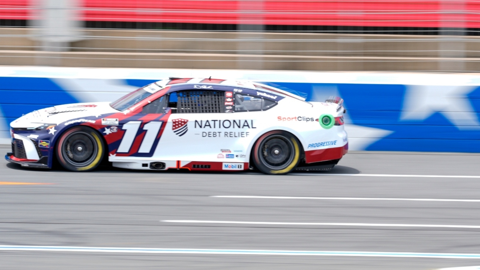Kyle Petty sends strong message to Denny Hamlin on NASCAR changing of the guard