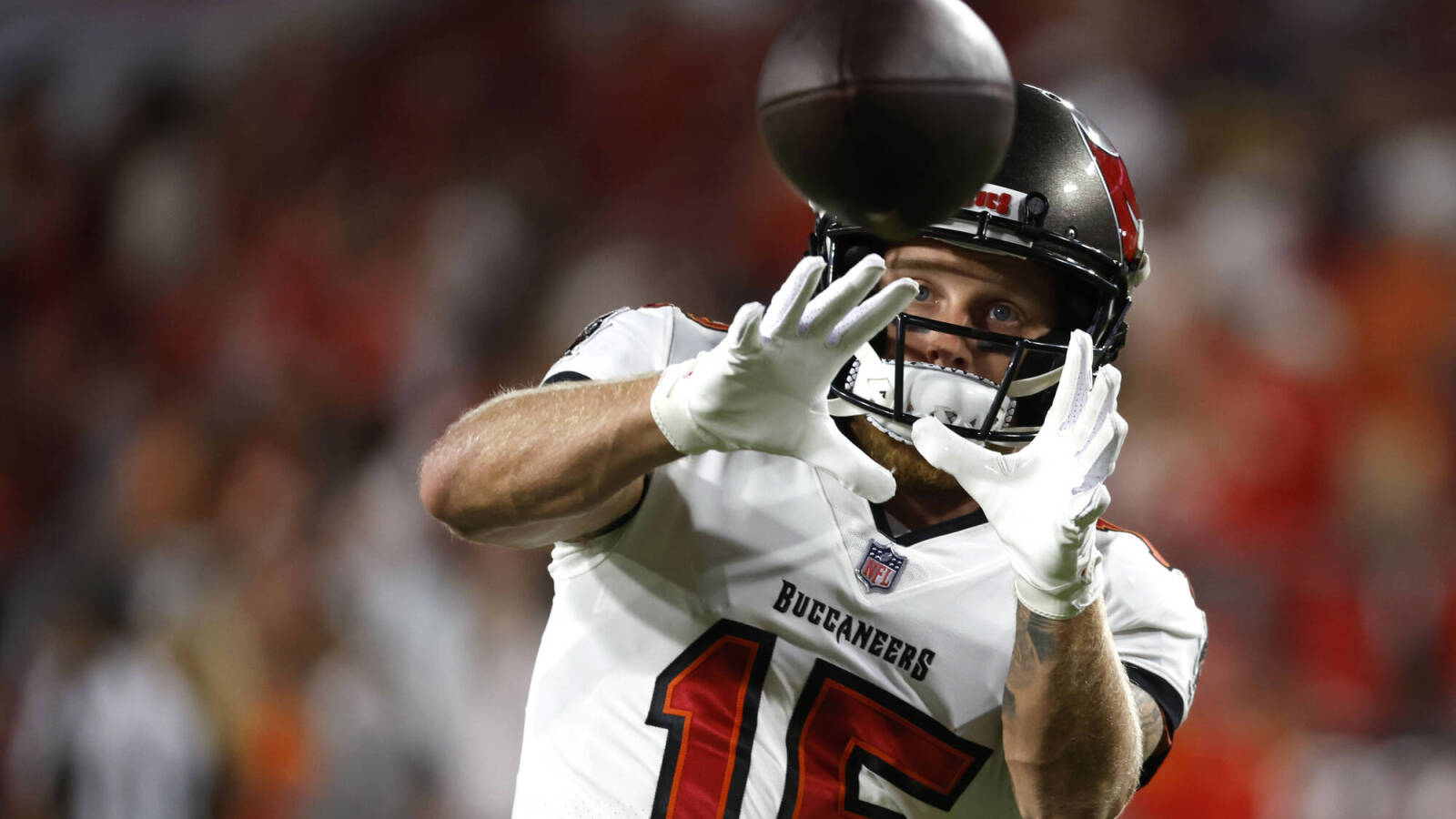 Buccaneers WR Cole Beasley to retire - NewsOpener