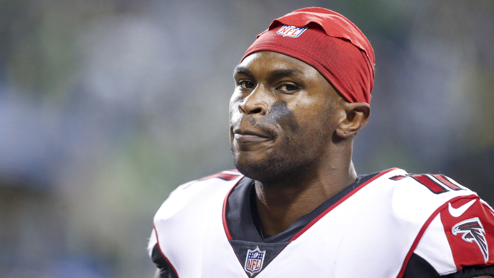 WATCH: Mohamed Sanu throws 51-yard TD to Julio Jones | Yardbarker.com