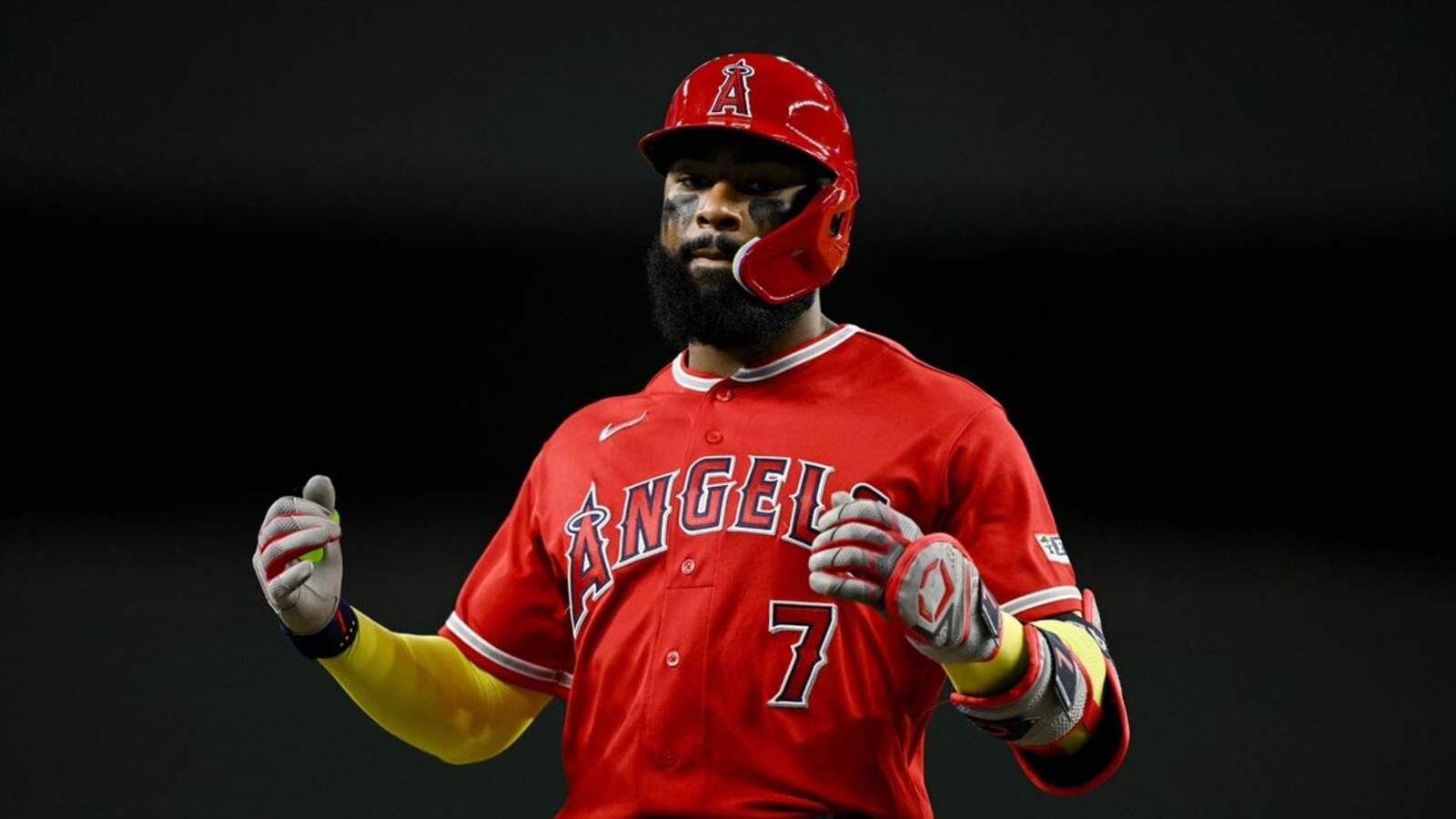 Angels end seven-game skid with offensive outburst at Rangers