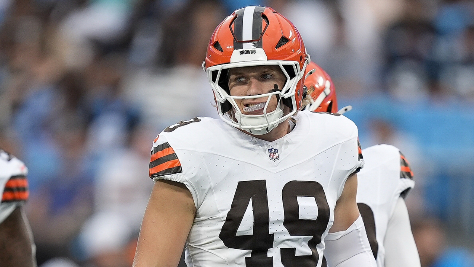Browns LB Carson Schwesinger explains trying to improve after winning Defensive Rookie of the Year Award