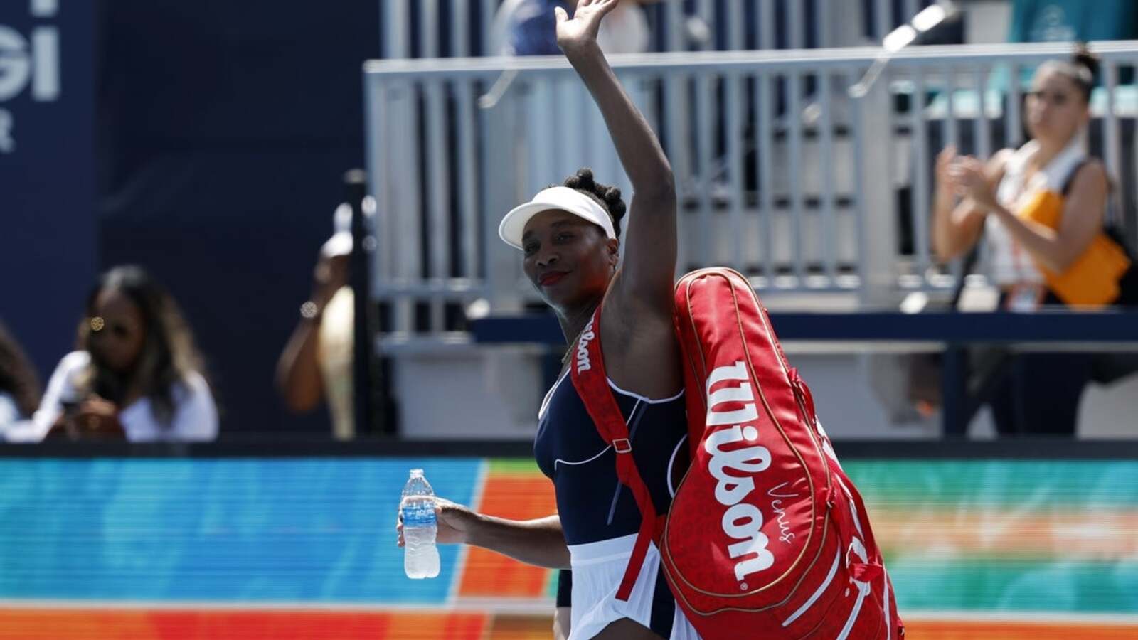 Venus Williams wins doubles match in return to tourney play