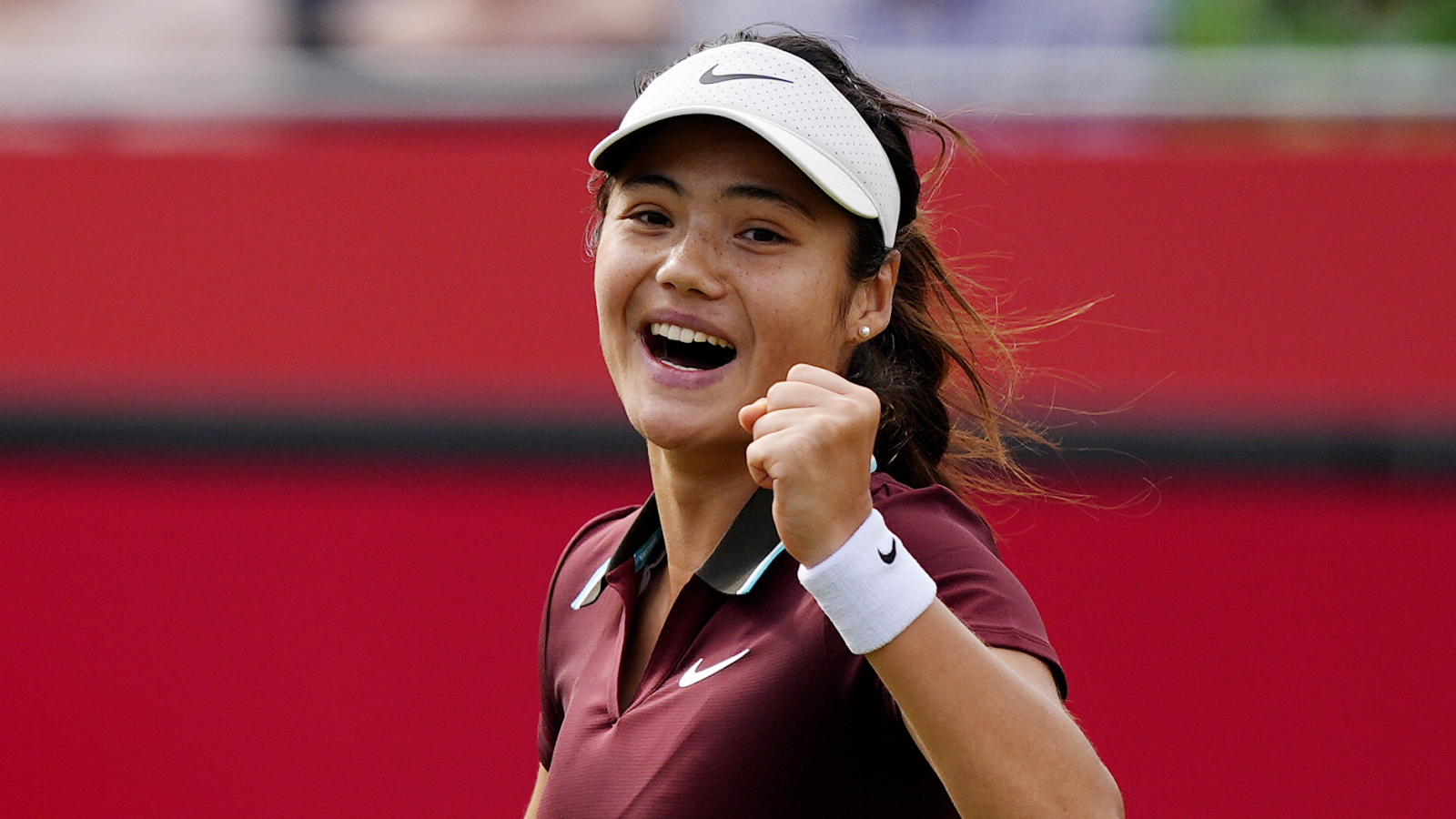 'She’s a very difficult opponent for anyone': former British No. 1 on Emma Raducanu’s grass court form