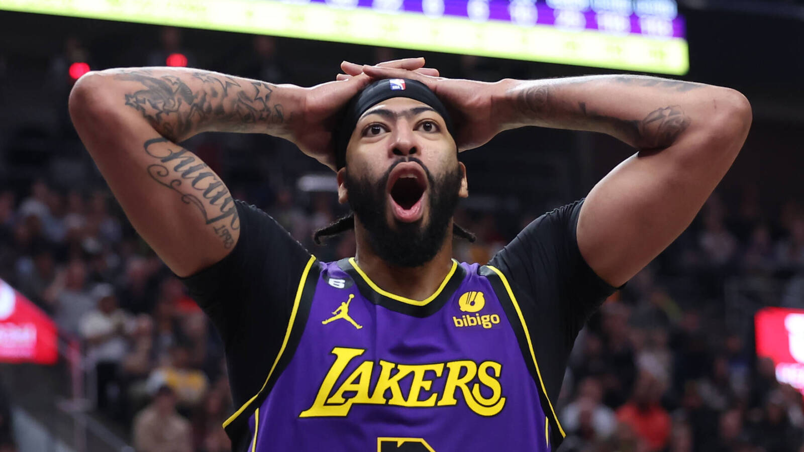 Lakers agree to record contract extension with Anthony Davis