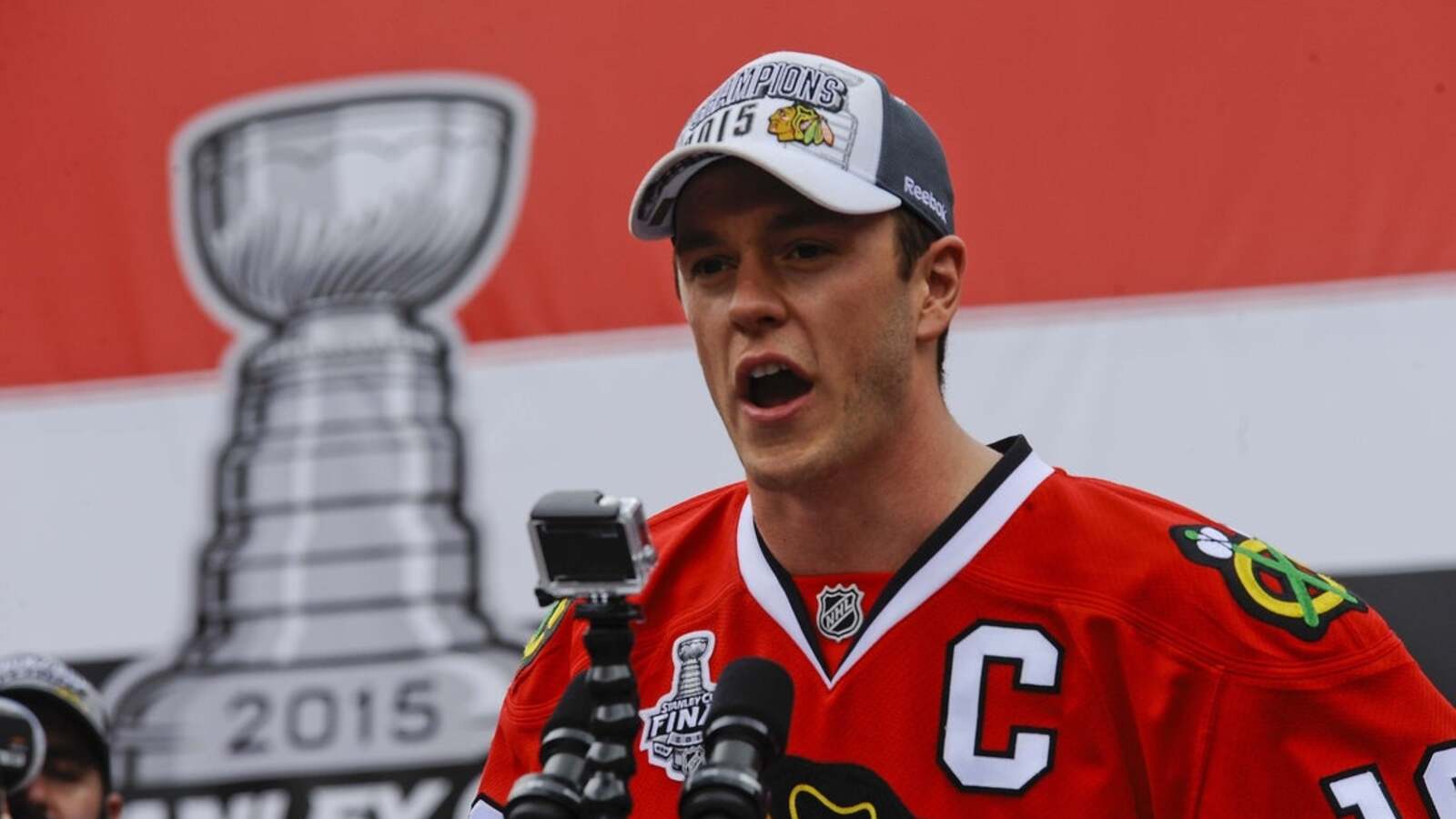 Three-time Cup champ, ex-Blackhawks captain Jonathan Toews retires