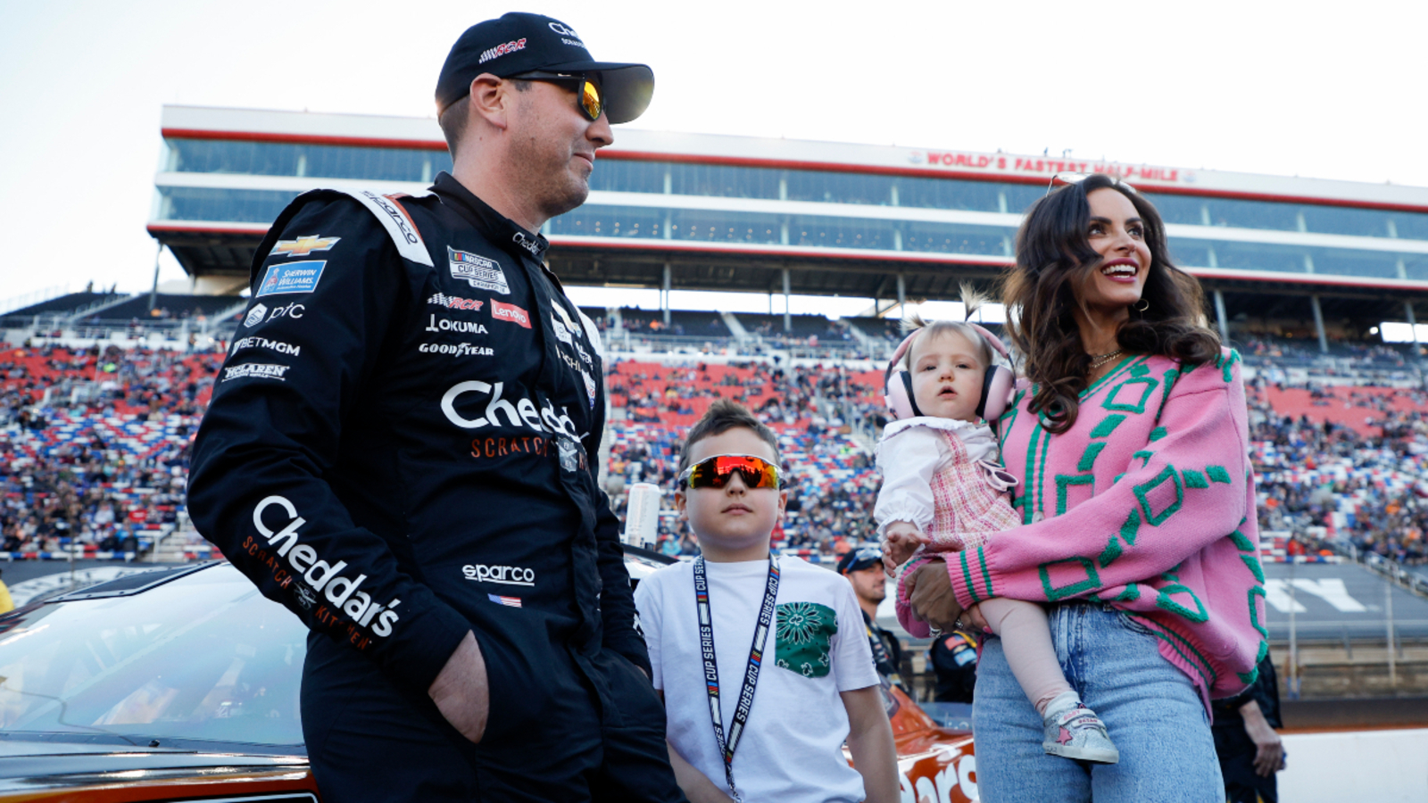 Kyle and Brexton Busch Sign Autographs Together For Fans