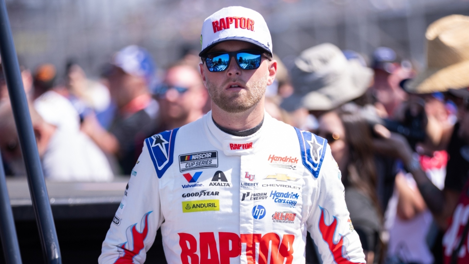 William Byron sent to rear for start of NASCAR Cup race at Bristol