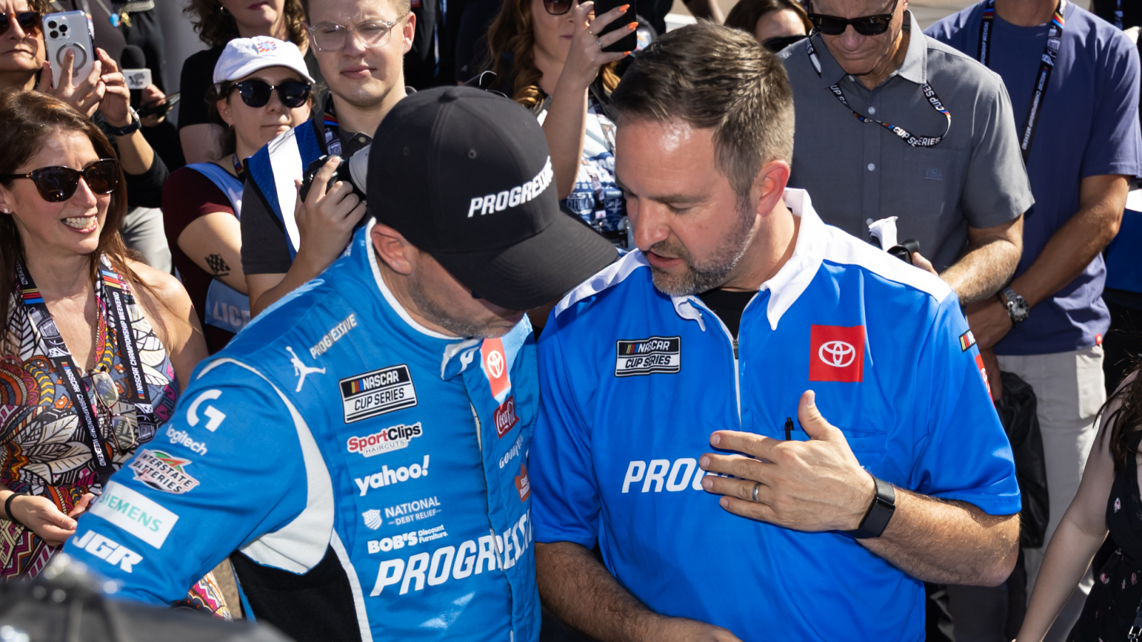 Denny Hamlin crew chief Chris Gayle reveals late-race issue with No. 11 car at Martinsville