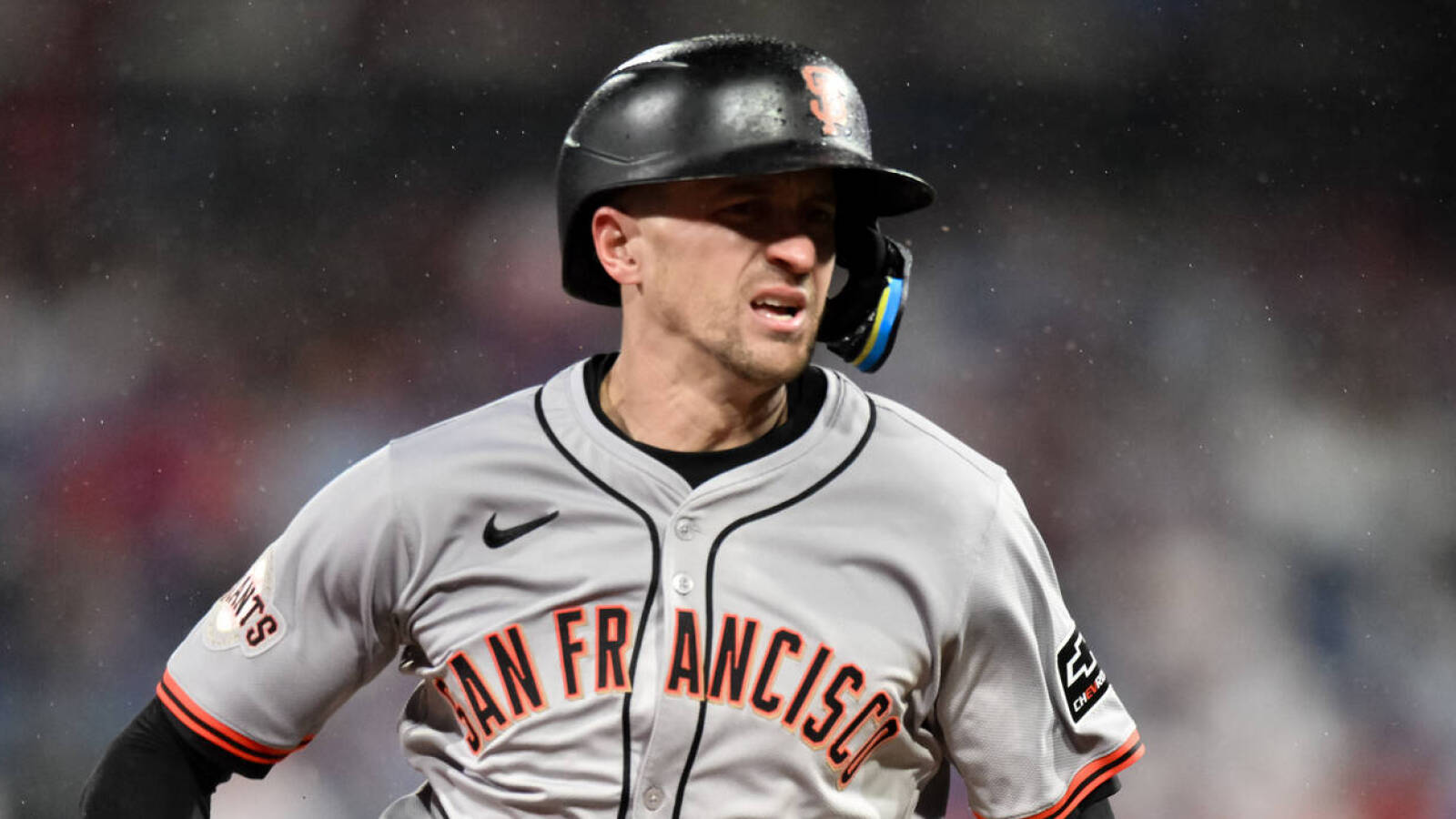 Giants place Gold Glove shortstop on IL