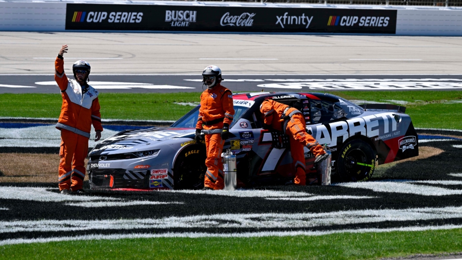 http://www.yardbarker.com/media/3/d/3dc554bf4f3ef8d6976e39147b5b35e9fd023f02/thumb_16x9/justin-allgaier-texas-wreck.jpg
