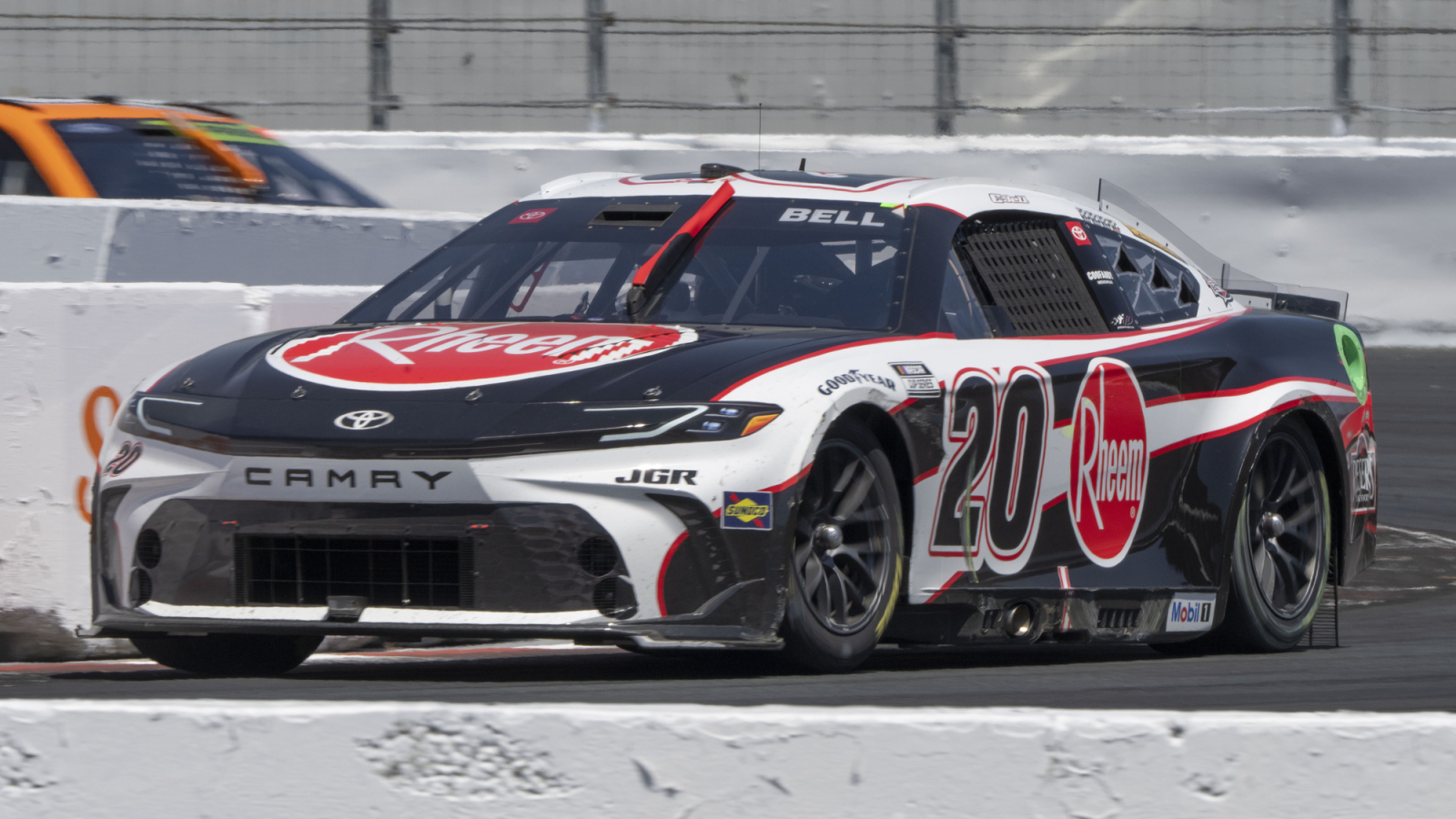 Double dose of spins leads to heartbreaking Dover finish for Christopher Bell