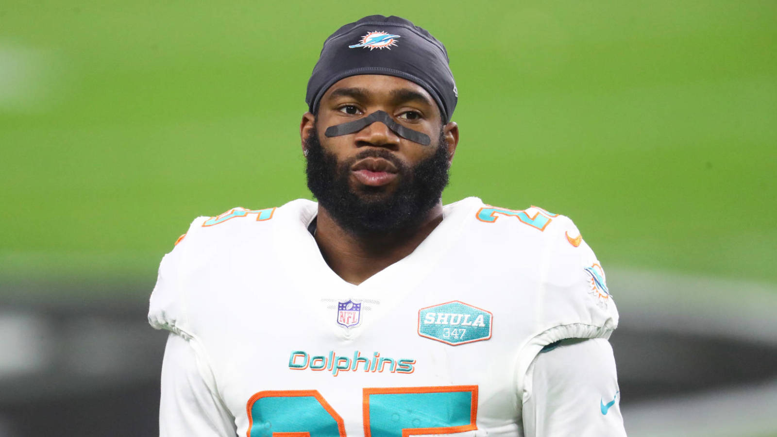 Xavien Howard holdout likely to end with trade from Dolphins? | Yardbarker