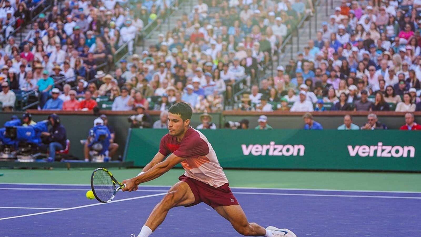 Carlos Alcaraz's win streak reaches 16 as he advances to London semis