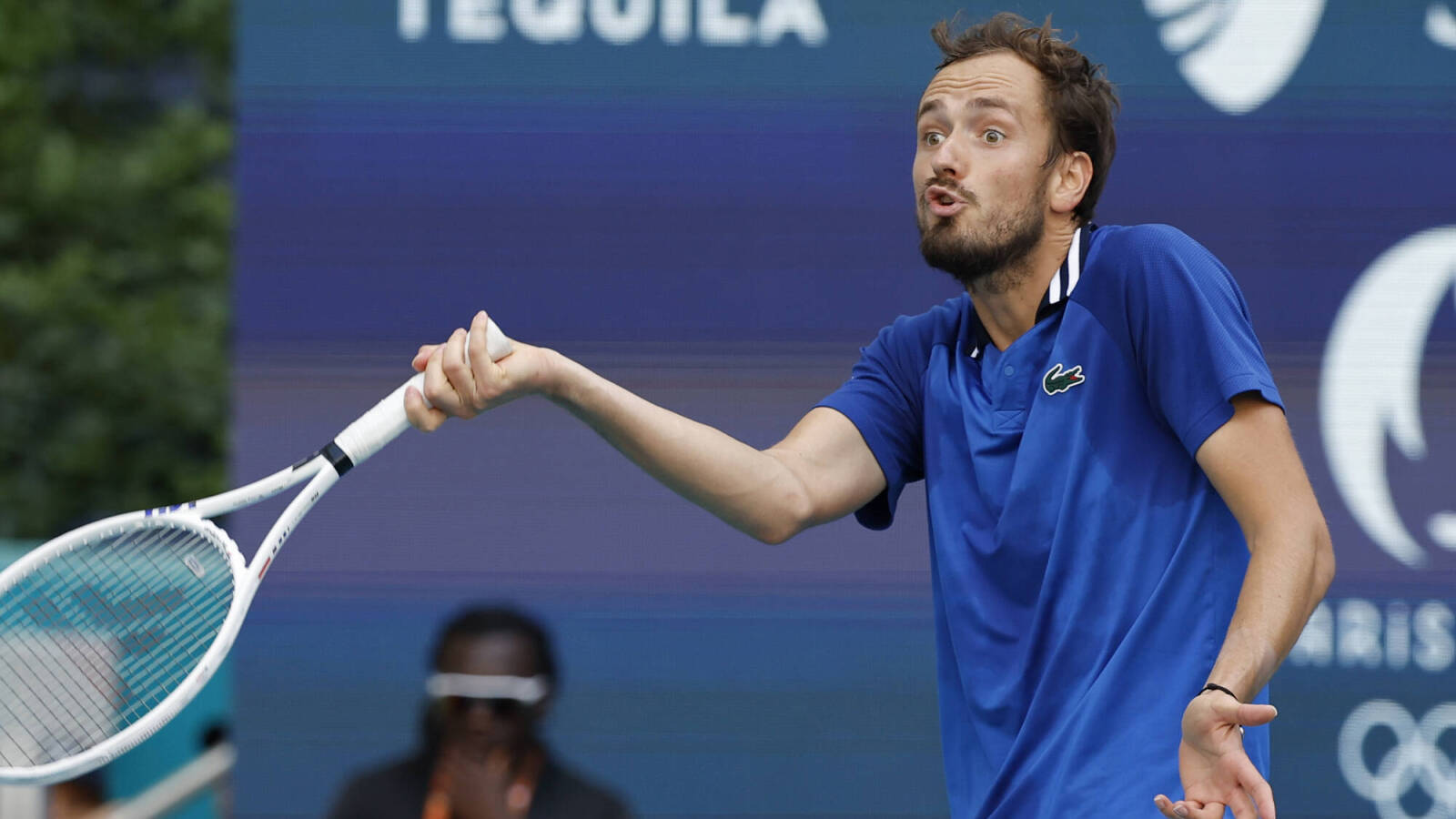 'I’m so so scared,' Daniil Medvedev retires from Madrid Open due to injury as Jiri Lehecka advances to his first-ever major semifinal