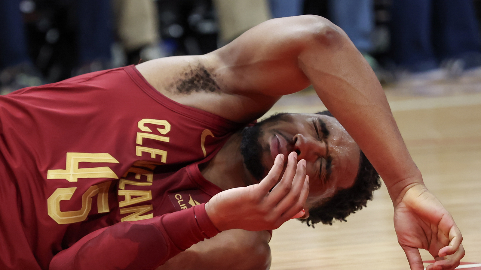 Cavaliers' Donovan Mitchell out at least a week with nasal fracture