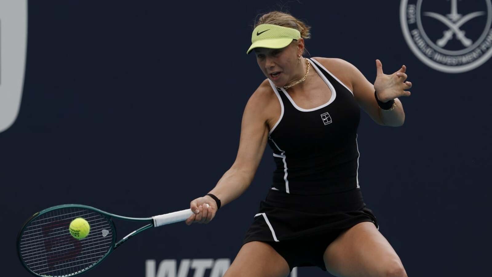 Amanda Anisimova WDs from Rome with wrist injury