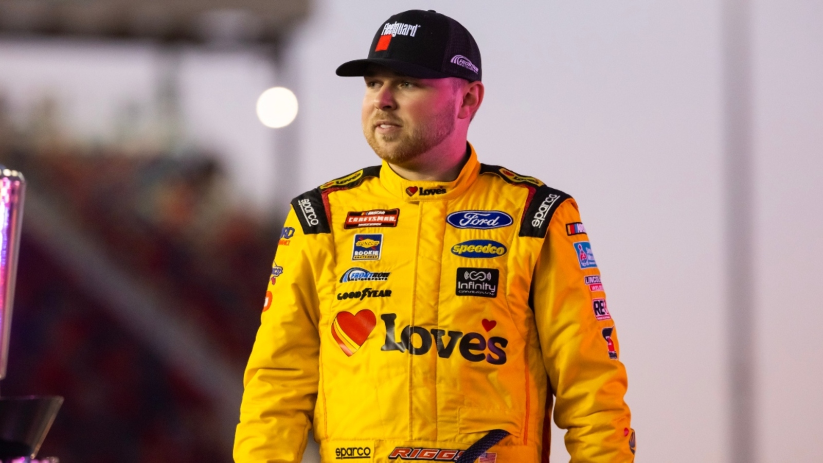 http://www.yardbarker.com/media/3/f/3fdb1de1bff83ed5e81141df41d7042f8e80e9ed/thumb_16x9/layne-riggs-nascar.jpg