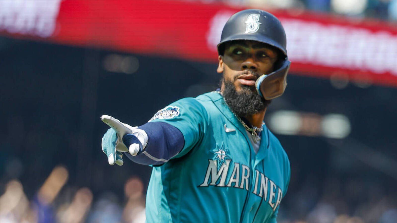 Mariners shockingly don't extend qualifying offer to former All-Star OF