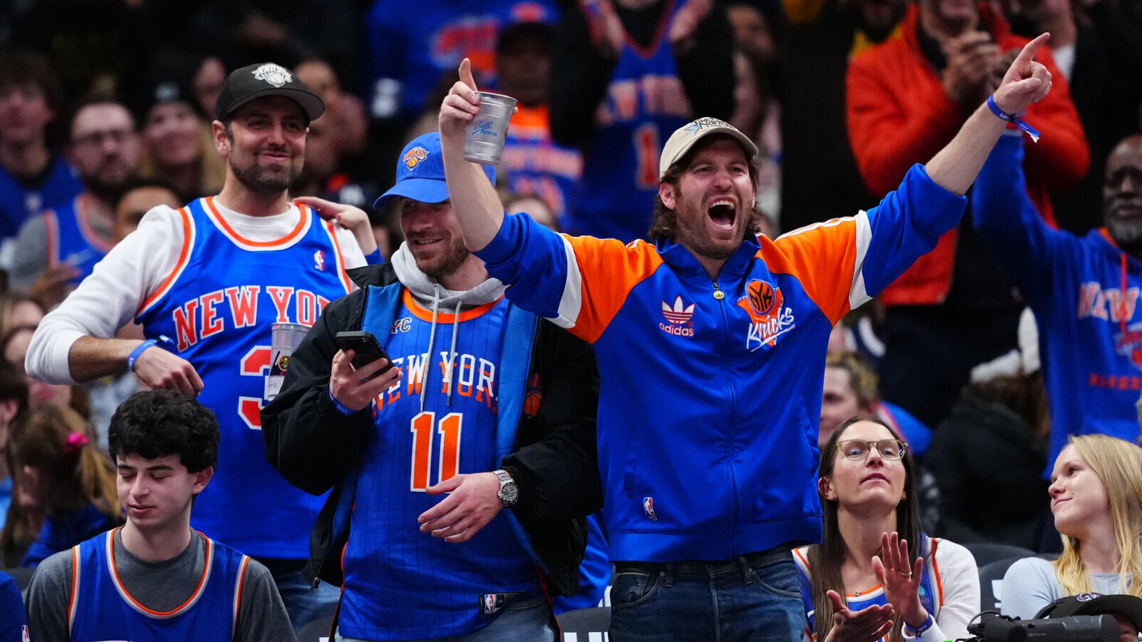 It's cheaper for Knicks fans to fly to San Antonio than pay outrageous MSG prices