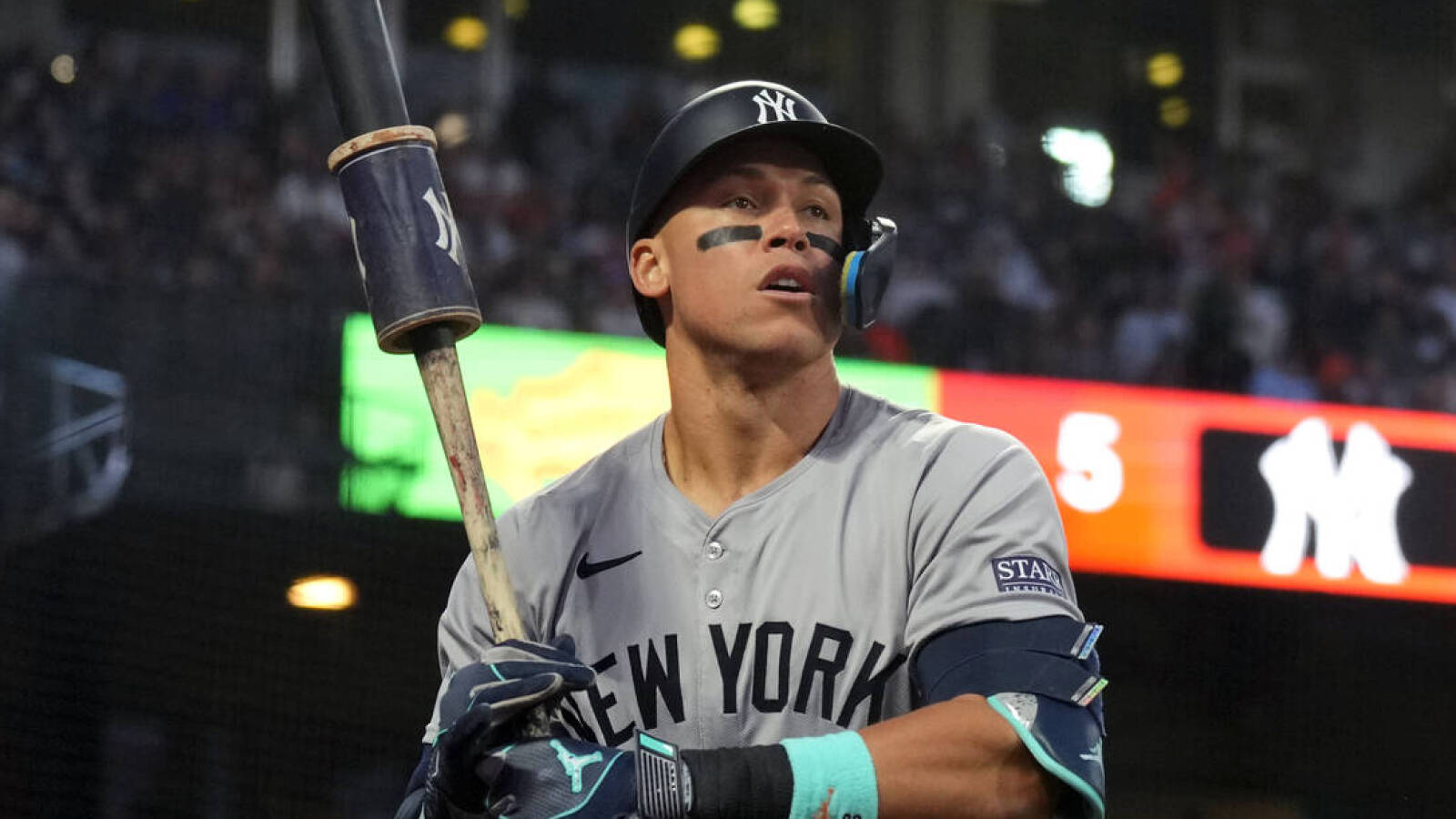 Watch: Yankees' Aaron Judge hears boos from Giants fans before launching two home runs