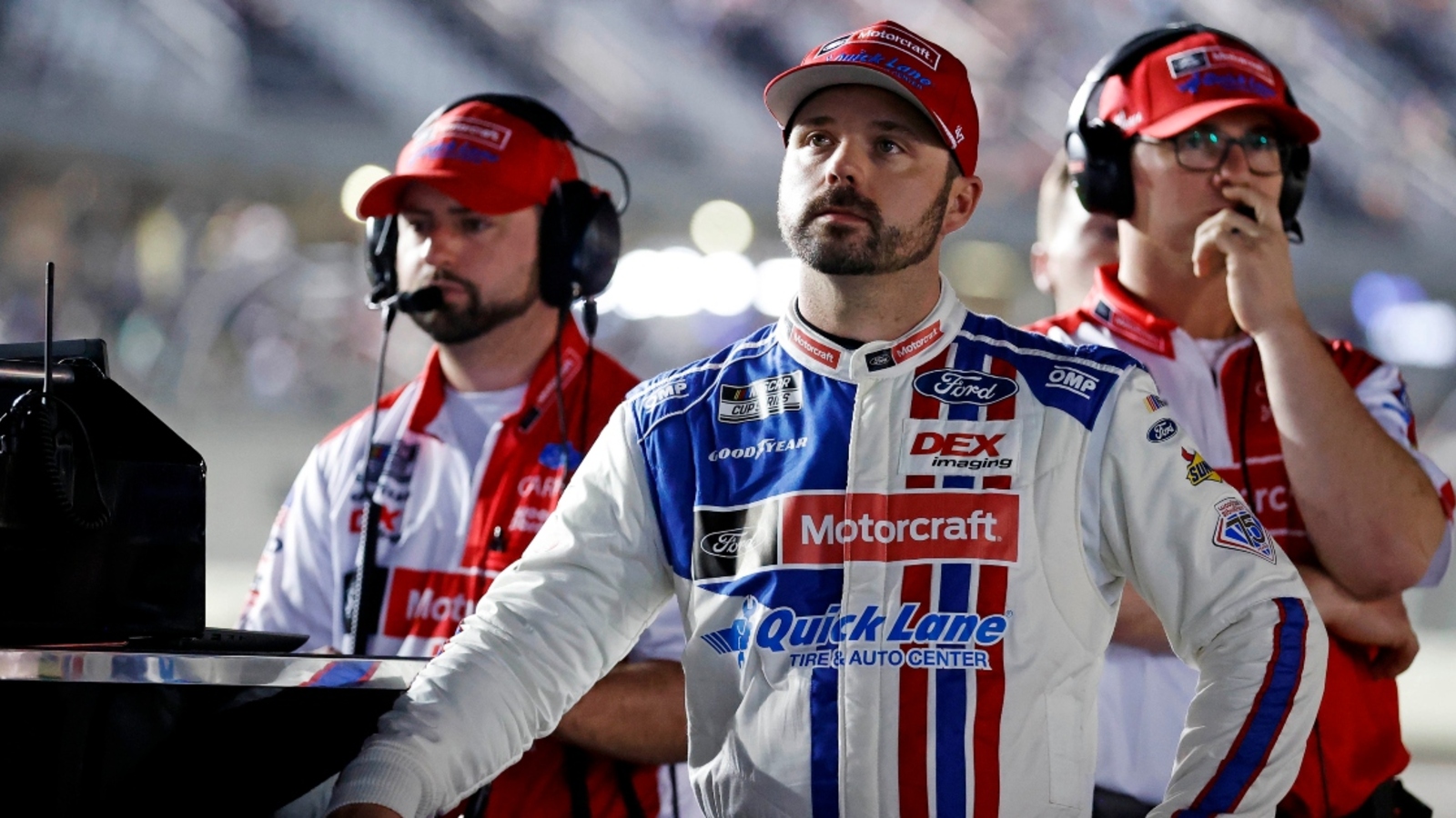 Kevin Harvick reacts to ‘scary deal’ for Josh Berry after No. 21 ignites, fills with smoke
