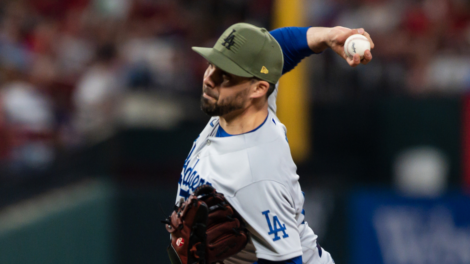 Former Dodgers reliever announces retirement