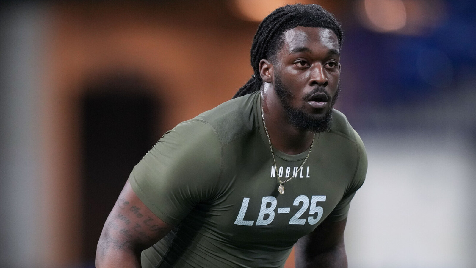 Browns defensive end arrested on suspicion of DUI after crashing into restaurant